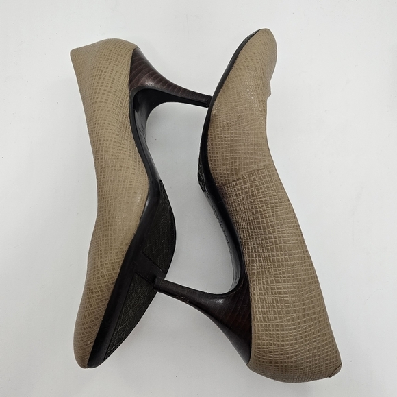 Calvin Klein Selene Neutral Tan Pumps Textured Leather Slip On Shoes Size 8.5 - Picture 7 of 11